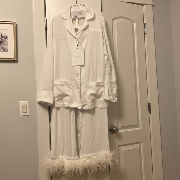 Sleeper Other - Sleeper party pajamas set w feathers on the pants in white. Size XL